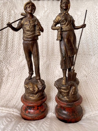Zwei alte figuren - alte, vermutlich