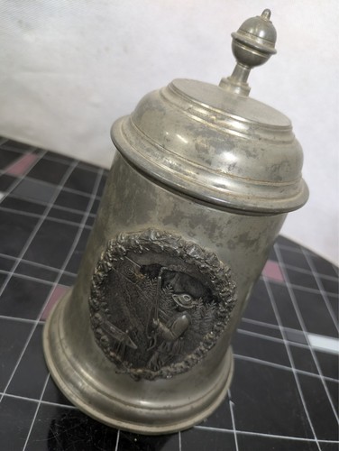 Zinnkrug mit zinndeckel - mit,