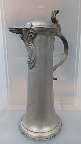 Historische schenkkanne aus - schenkkanne,