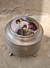 Dekorative antike Zinndose