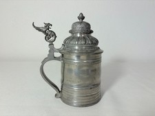 Antiker schwerer Zinnkrug mit