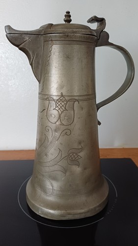 Zinnkanne mit ziseliertem - zinnkanne,